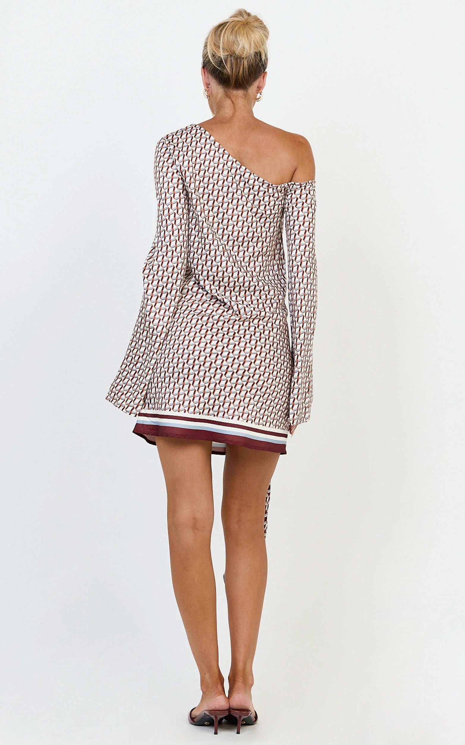 Geo Print Off Shoulder Tie Front Dress in Geo Border Print